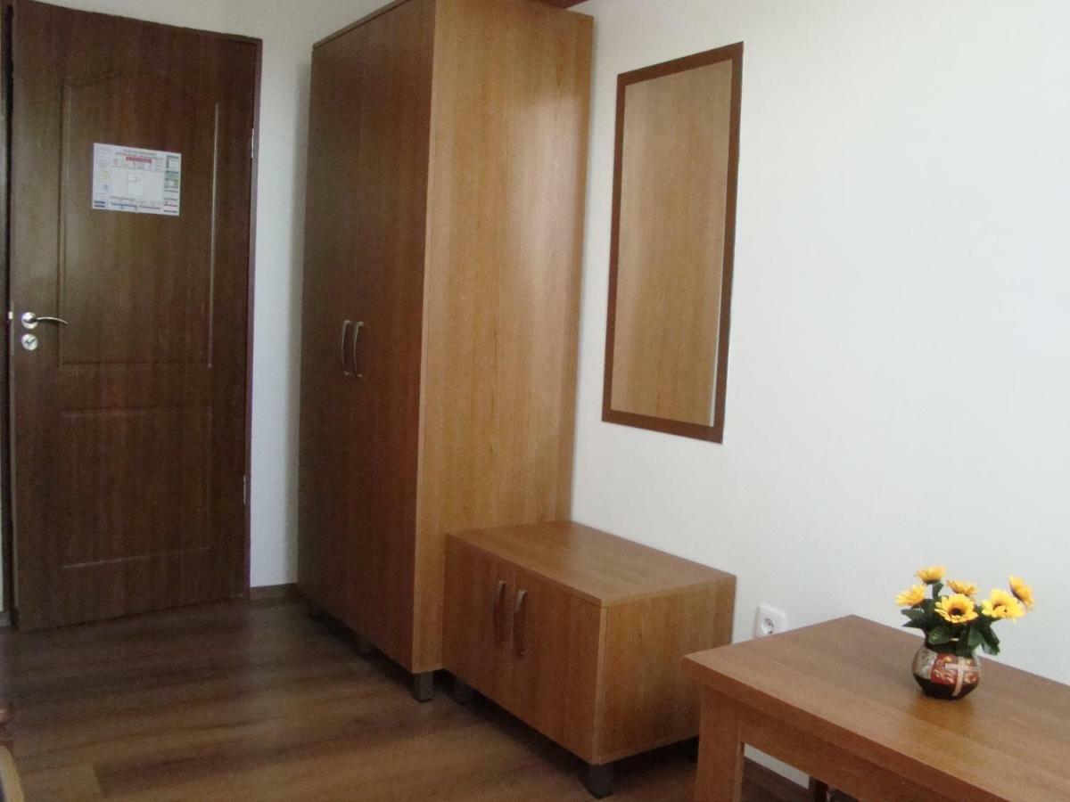 Casa Hora Hotel Suceava Buitenkant foto